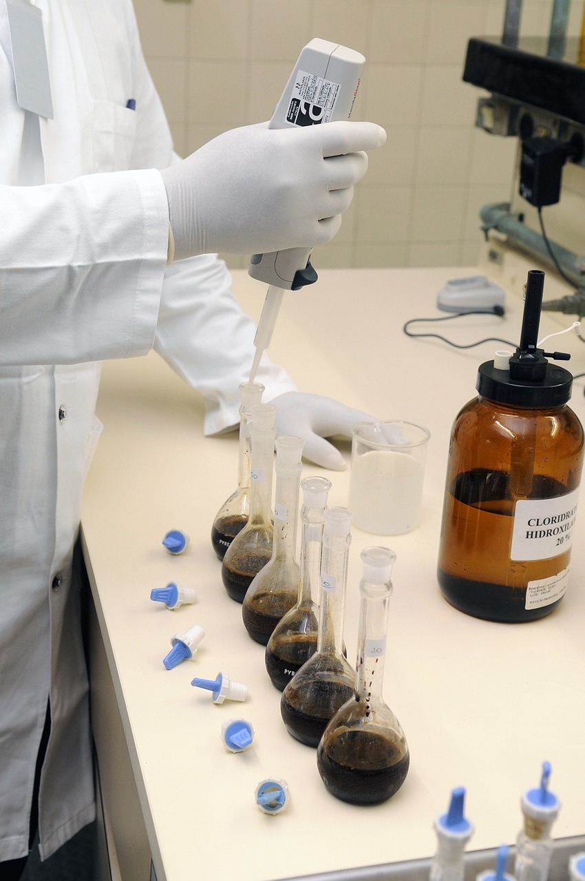 高活性四甲基二丙三胺，作為強(qiáng)發(fā)泡催化劑，適用于聚氨酯泡沫