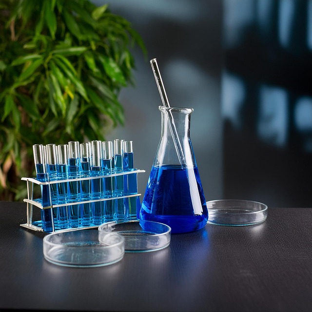 應(yīng)用于精細(xì)化工合成的胺類催化劑DBU：作為高效的非親核性堿，參與脫鹵化氫、酯交換、縮合等多種有機(jī)反應(yīng)，提高合成收率